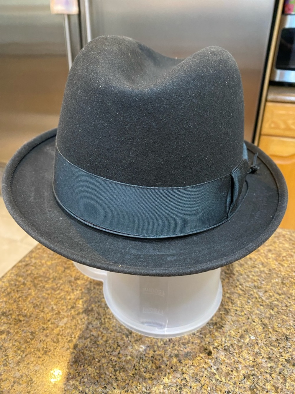 Vintage Classic Black Fedora Hat with Wide Grosgrain Band.